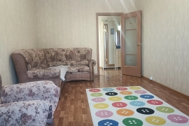 Продается уютная трехкомнатная.